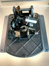 Laden Sie das Bild in den Galerie-Viewer, JoCamper Premium Vollautomatische SAT 60cm Anlage Wohnmobil